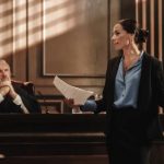 na zdjeciu barrister adwoakt na rozprawie w sádzie