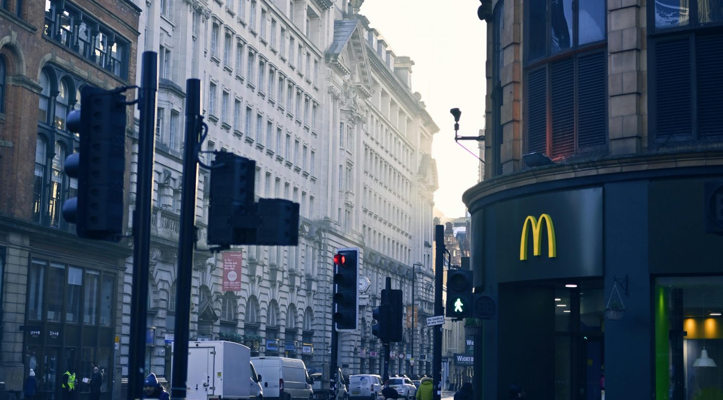Rozwod w Anglii akcja pod McDonaldem Ask Montgomery